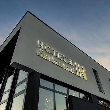 Hotel IN Zepce Buitenkant foto