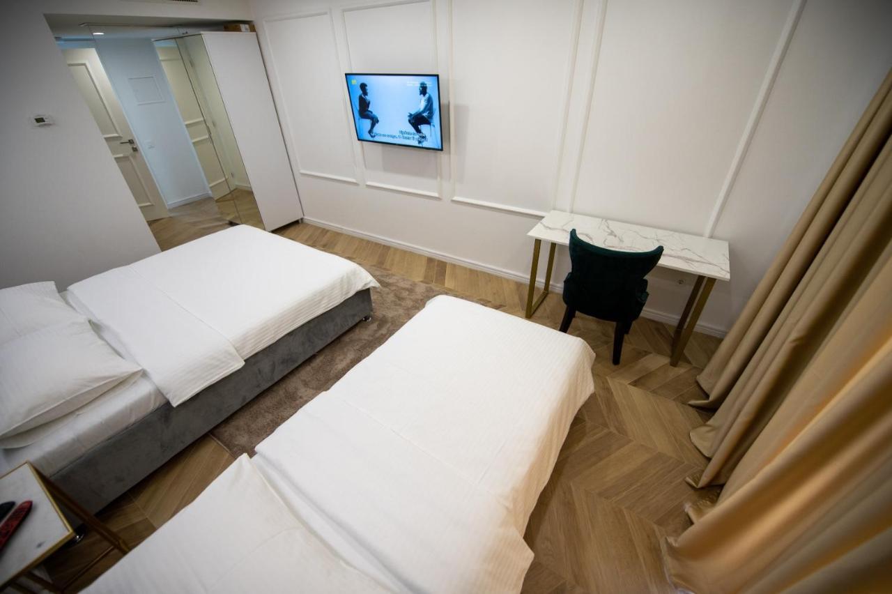 Hotel IN Zepce Buitenkant foto
